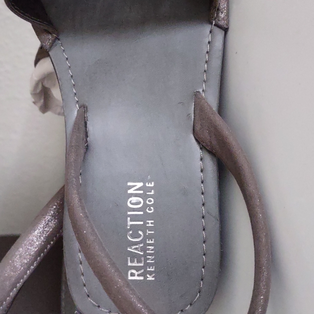 KENNETH COLE Sandels - Picture 5 of 7